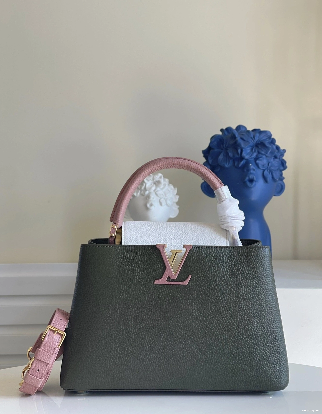 CAPUCINES VUITTON LOUIS BB 0710